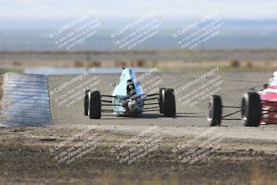 media/Oct-26-2025-CalClub SCCA (Sun) [[8ce1e69566]]/Group 6/Grapevine/